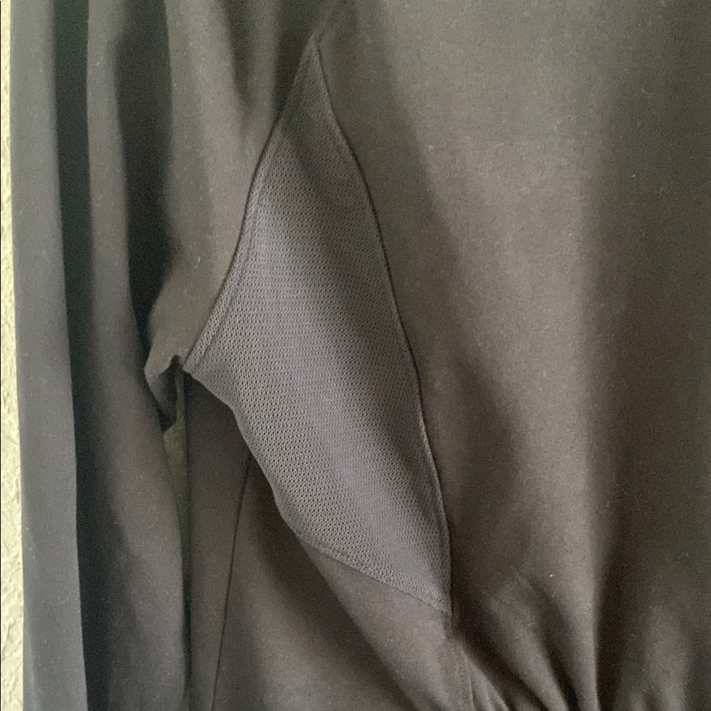 Under Armour Black Logo Jacket - Picture 10 of 10